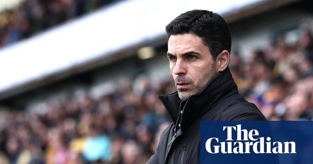 阿森纳向四冠王迈进：风格争议下的现实崛起