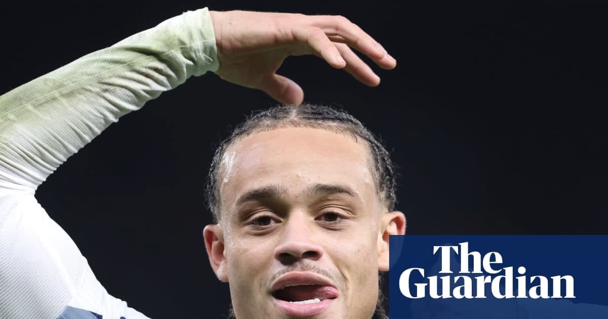 孙兴慜回归点亮夜晚 热刺主场轻取斯拉维亚布拉格