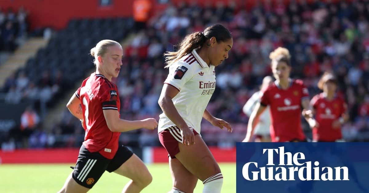 贝德离世引发哀悼 曼联女足与阿森纳0-0握手言和