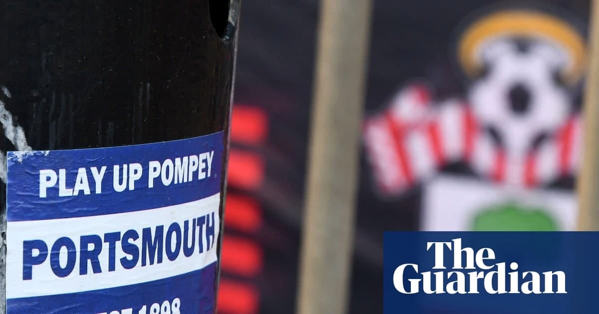 两名朴茨茅斯球迷冒充安保闯入观看南海岸德比被禁赛三年