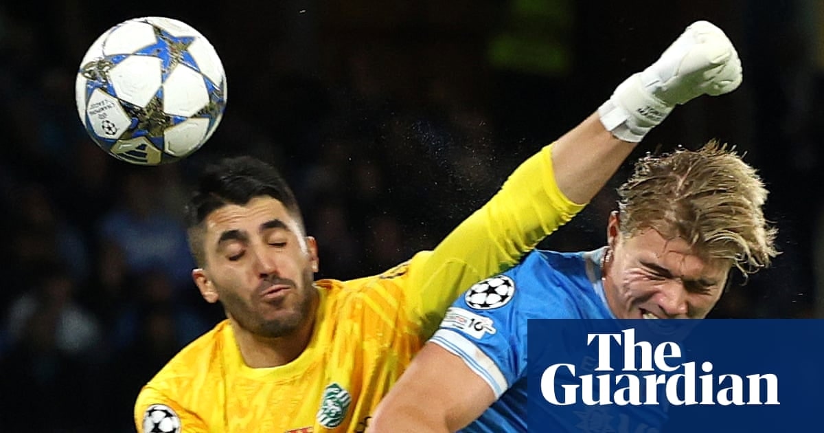 霍尔伦德梅开二度助那不勒斯2-1击败里斯本竞技，欧冠轮换综述