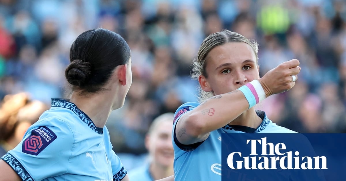 挺身反对仇恨：曼城女足球员成LGBT基金会赞助人