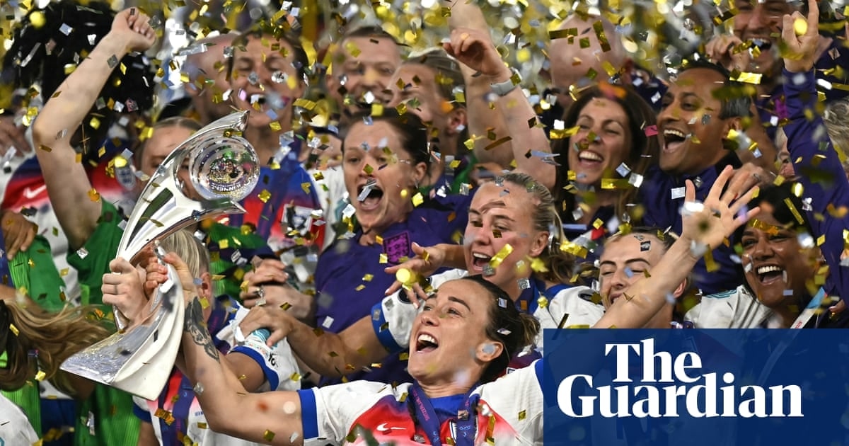 英格兰六将入选FIFPRO女子世界 XI，布朗斯创纪录第八次入选