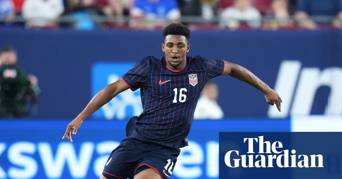 USMNT后卫弗里曼转会比利亚雷亚尔