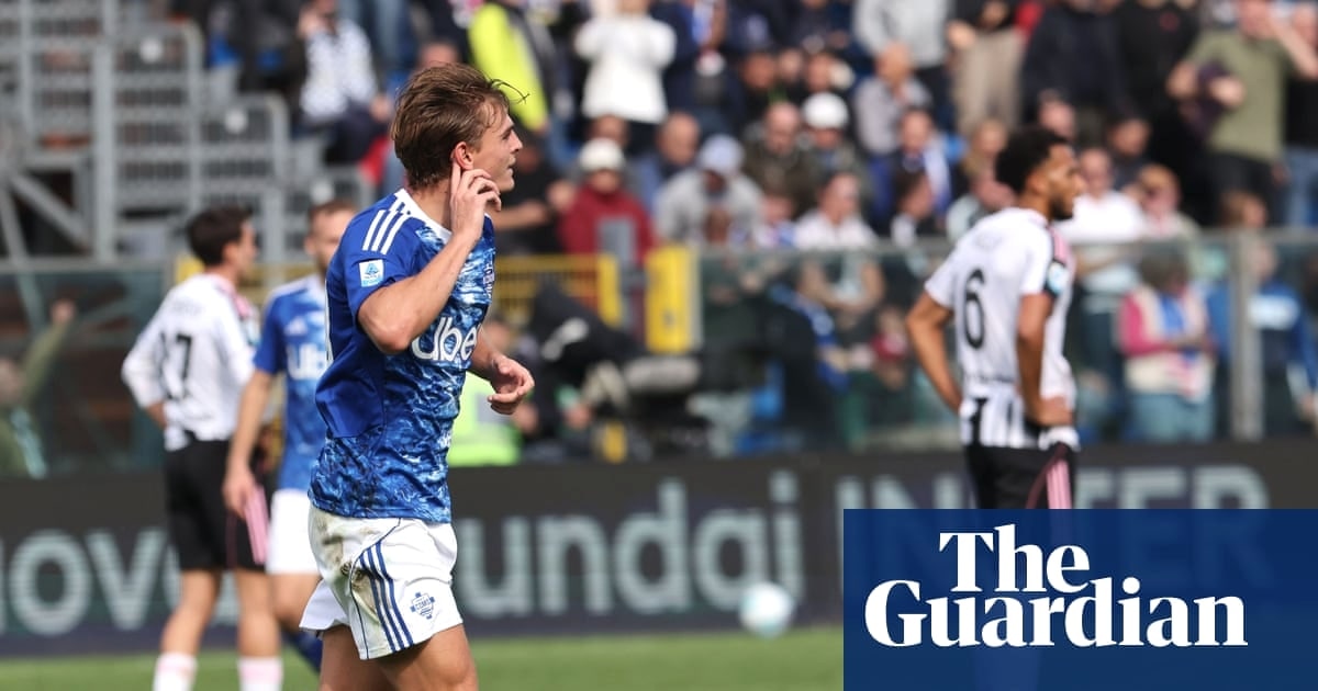 科莫主场2-0击败尤文图斯,帕斯成关键推手,米兰同日登顶