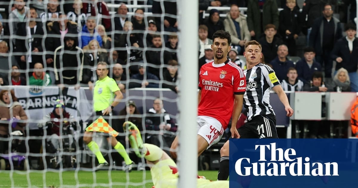 戈登建功、巴恩斯梅开二度,纽卡3-0击败本菲卡