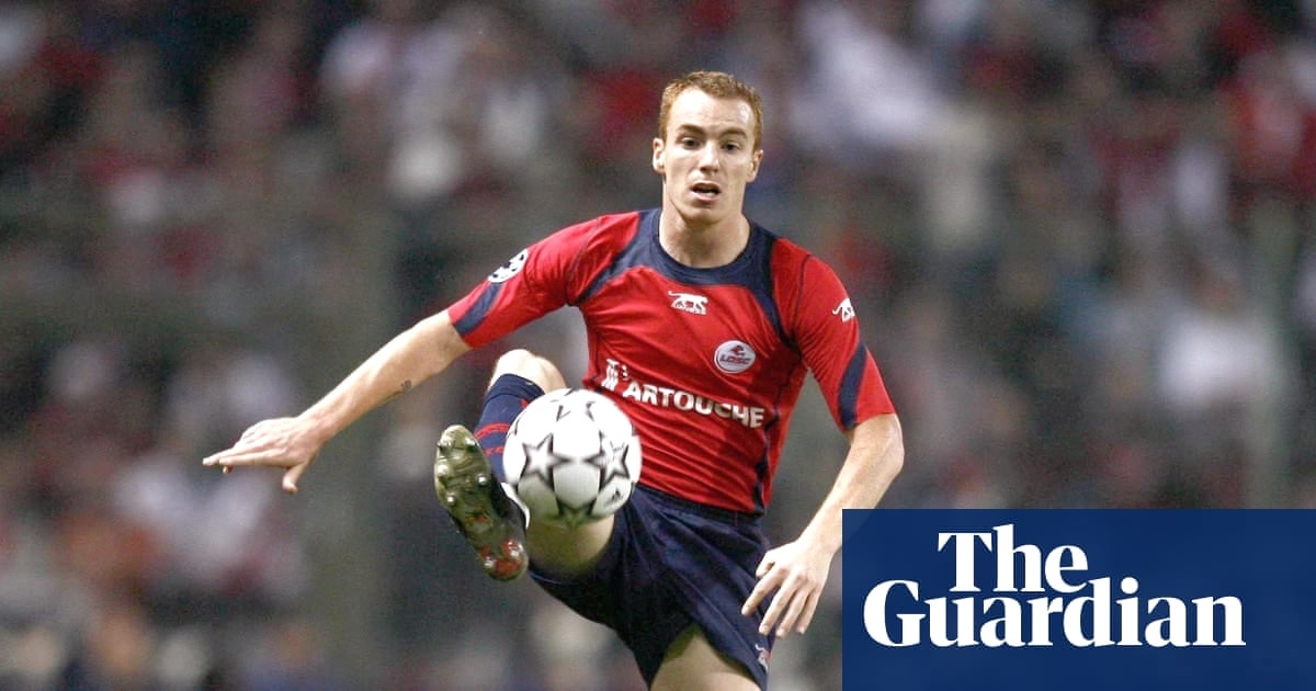 谁在单场比赛中打出职业生涯最多进球?